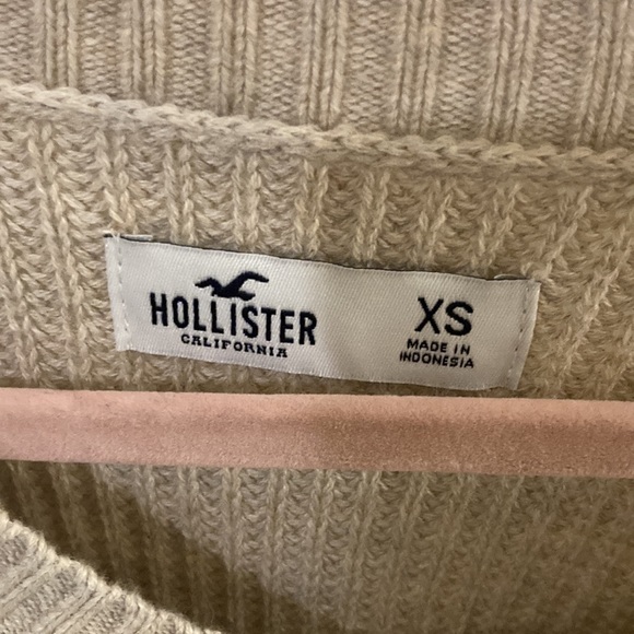 Hollister sweater size xs - Picture 3 of 4